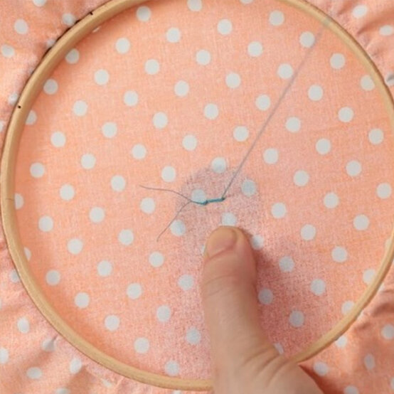 howtosewabutton-step4.jpg?sw=554&q=85