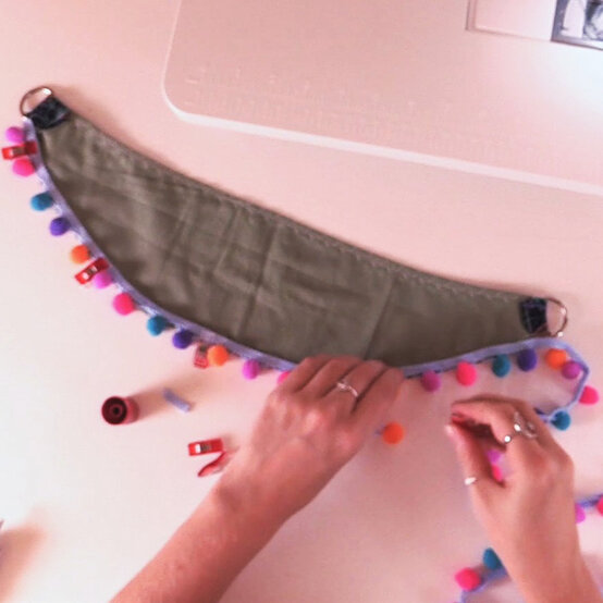 eyelet-curtains_tie-backs_step5_sq.jpg?sw=554&q=85