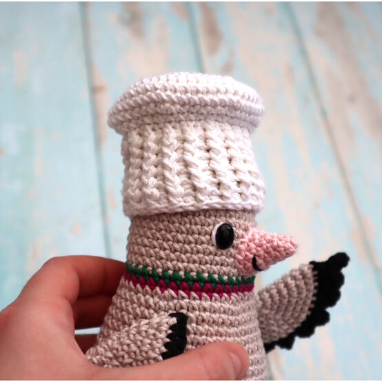 how_to_crochet_an_amigurumi_pigeon_pigeon_side_view_head_1_1000x1000.jpg?sw=554&q=85
