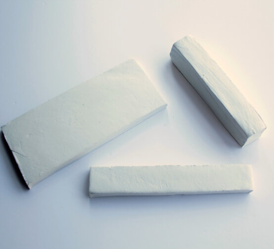 clay-ipad-stand-little-button-diaries-1.jpg?sw=554&q=85