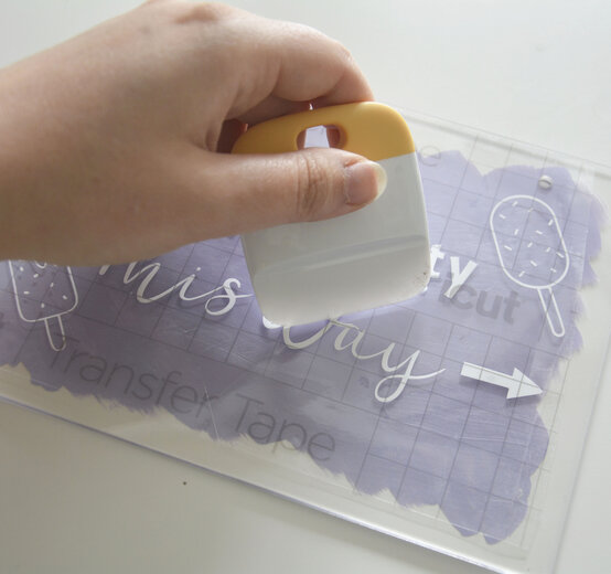 robynspartywallhangingstep12.jpg?sw=554&q=85