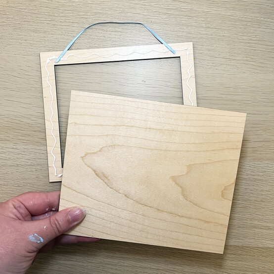 Idea_glowforge-how-to-make-a-personalised-frame_step12.JPG?sw=554&q=85