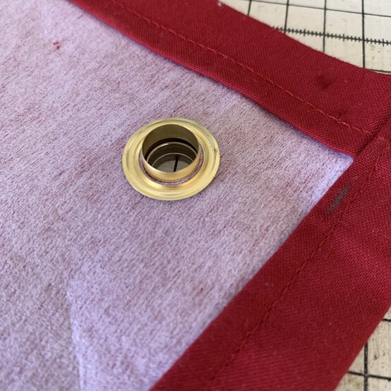 cricut-how-to-make-a-fabric-banner_step12c.jpg?sw=554&q=85