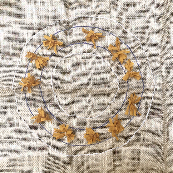 how_to_make_rag_rug_wreath_8.jpg?sw=554&q=85