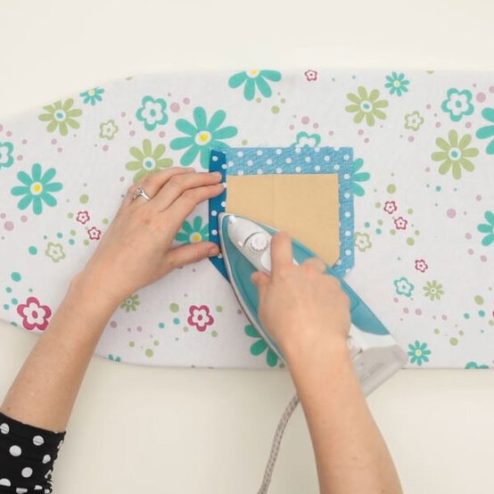 buttonpocket-step5.jpg?sw=554&q=85