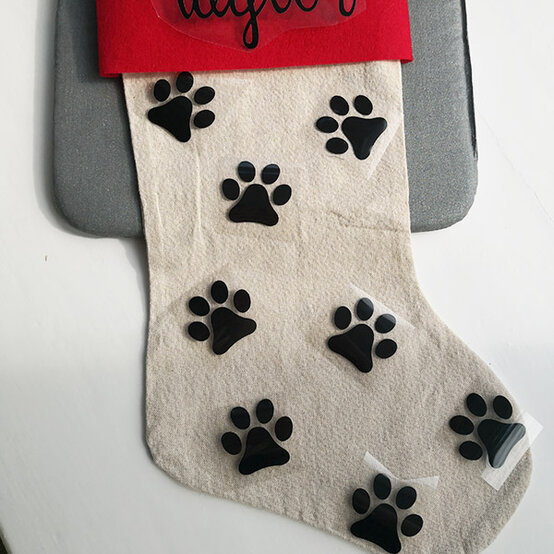 cricut-christmas-stocking-step-22-2.jpg?sw=554&q=85