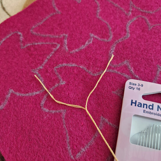 idea_how-to-create-embroidered-autumn-garland_step3.jpg?sw=554&q=85