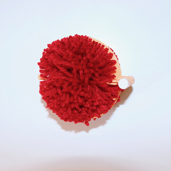 kids-teepee-painted-pom-pom-step-7b.jpg?sw=554&q=85