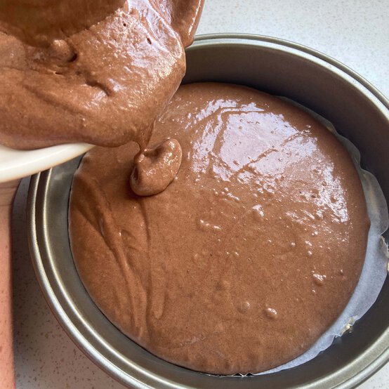 Idea_how-to-make-terrarium-cake-jars_step1b.jpg?sw=554&q=85