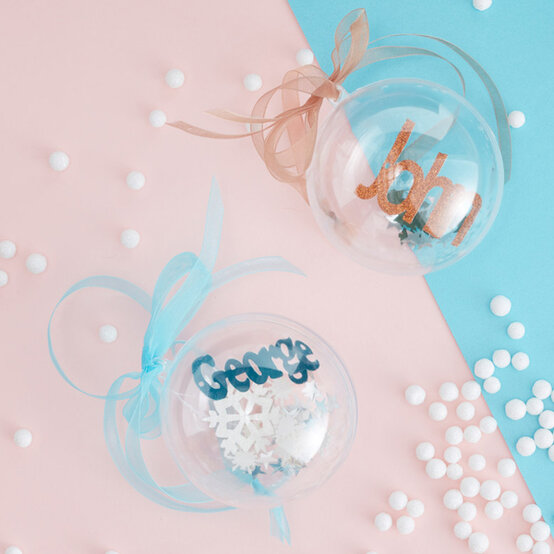 fillable-baubles.jpg?sw=554&q=85