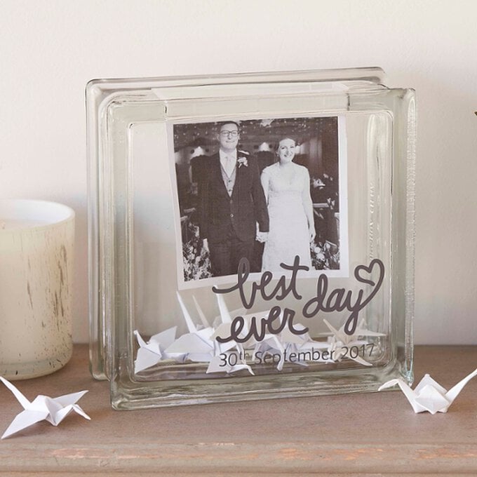 Idea_diy-valentines-gifts-for-couples_memoryframe.jpg?sw=680&q=85