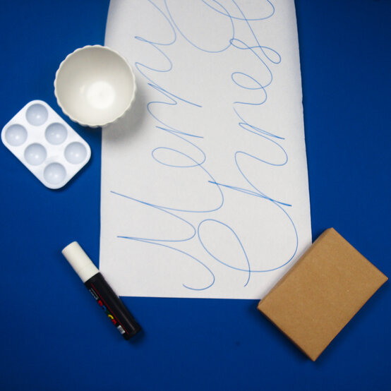 how-to-make-colourful-wrapping-paper---step_1.jpg?sw=554&q=85