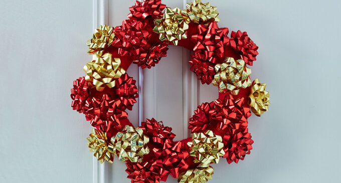 bow-wreath1.jpg?sw=680&q=85