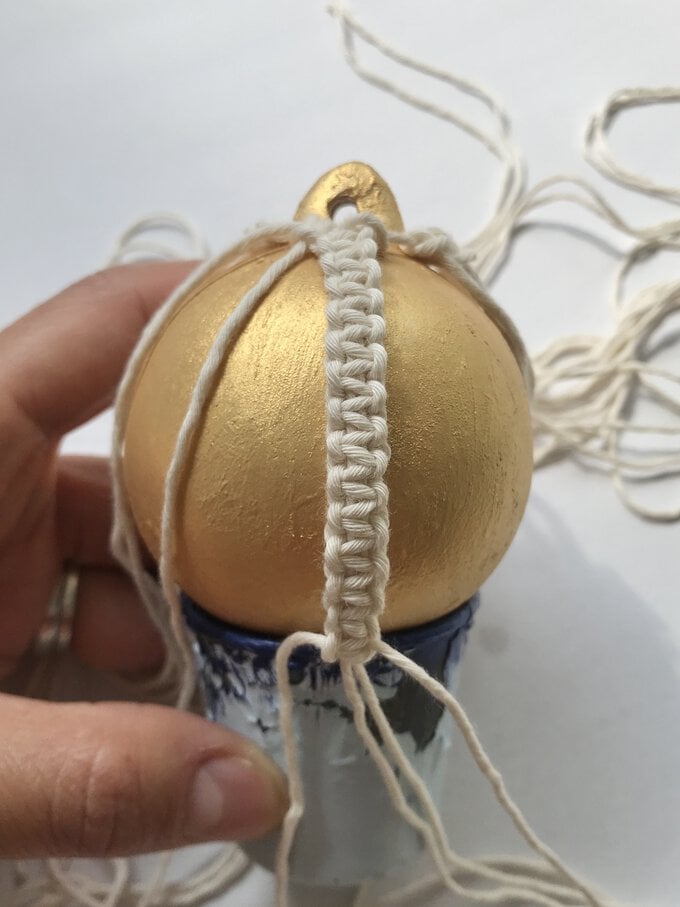 how_to_make_macrame_baubles_gold_tutorial_step-4.jpg?sw=680&q=85