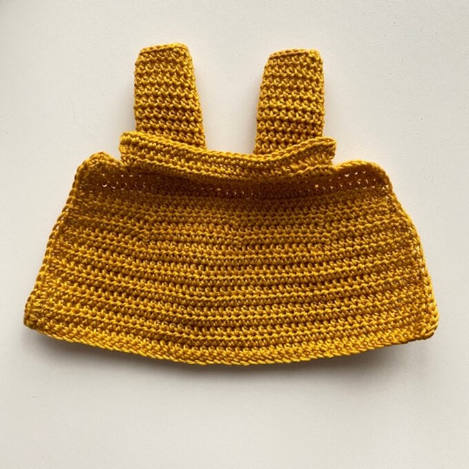 How-to-Crochet-an-Autumn-Amigurumi-Doll-raincoat-3.jpeg?sw=680&q=85