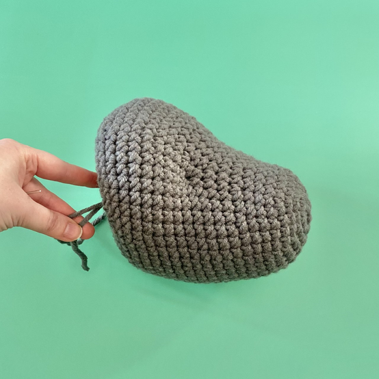how_to_crochet_an_amigurumi_rhino__eyedents_3.png?sw=554&q=85