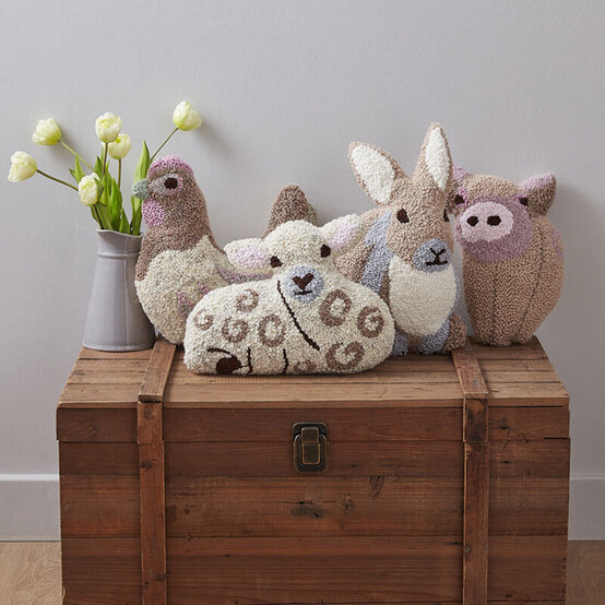 ideas%5Fhow%2Dto%2Dmake%2Dpunch%2Dneedle%2Dfarm%2Danimals%5Ffinished%2Danimals.jpg?sw=554&q=85