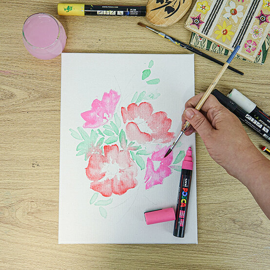 WATERCOLOUR-POSCA-STEP1.jpg?sw=554&q=85
