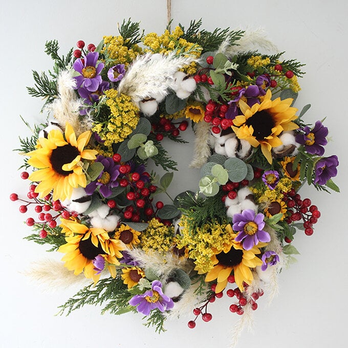 artificial-autumnal-wreath-square.jpg?sw=680&q=85