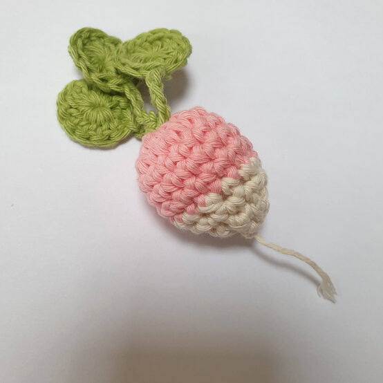 how_to_crochet_a_spring_wreath_easter-natalie-4.jpg?sw=554&q=85