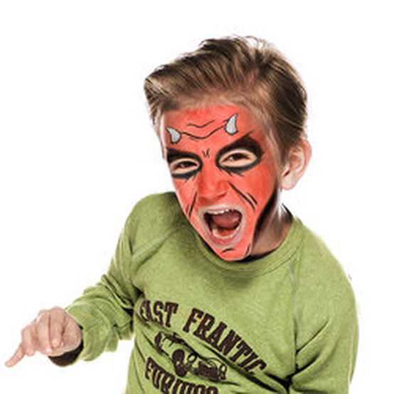 snz-devil-kid-step-3-for-screen.jpg?sw=554&q=85