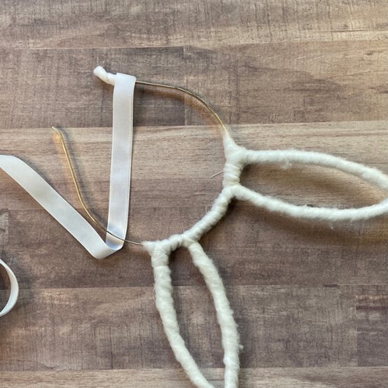 Idea_how-to-make-a-floral-bunny-headband_step6b.jpg?sw=554&q=85