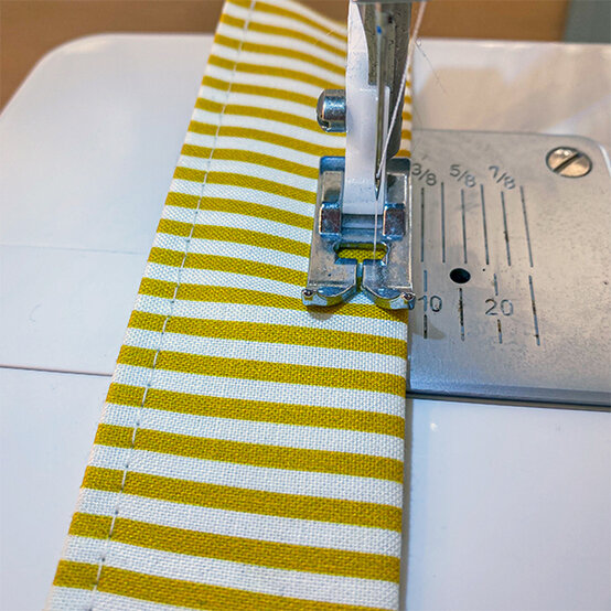 joules-door-stop-12d.jpg?sw=554&q=85