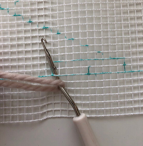 Idea_How-to-make-a-latch-hook-tree_Step-3b.JPG?sw=554&q=85