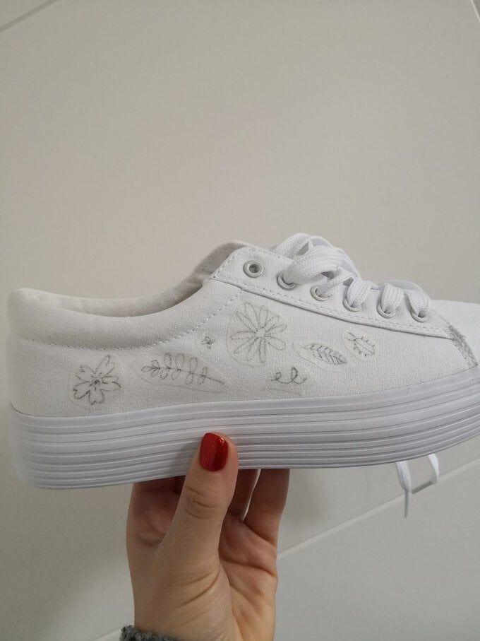 embroidered_shoe_3.jpg?sw=680&q=85