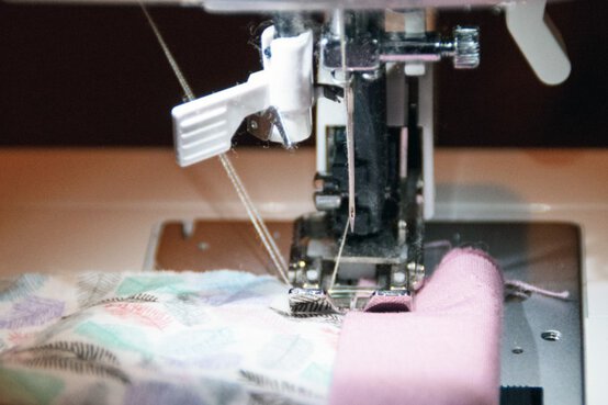 10-sewing-binding-resize-870x580.jpg?sw=554&q=85