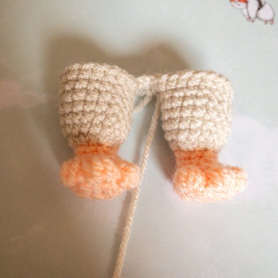 How_to_Crochet_Maud_the_Guinea_Pig_Legs_1.jpeg?sw=554&q=85