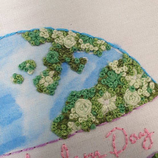 how-to-create-a-watercolour-embroidery-project_step3.jpg?sw=554&q=85