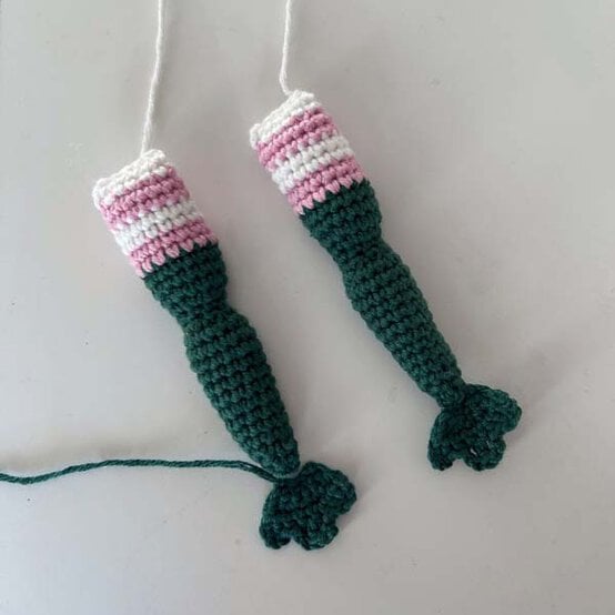 ideas%5Fhow%2Dto%2Dcrochet%2Dan%2Damigurumi%2Dfrog%5Farms%2D6.jpg?sw=554&q=85