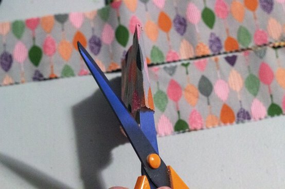 4-cutting-strips-resize.jpg?sw=554&q=85