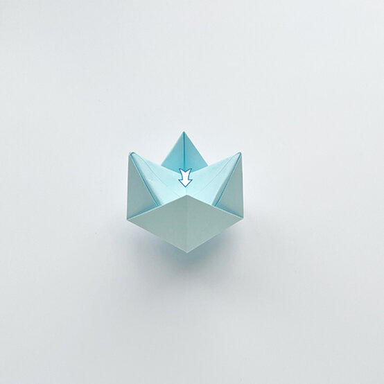 how-to-fold-an-origami-egg-cup-step-15b.jpg?sw=554&q=85