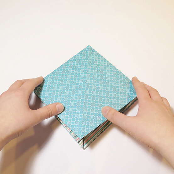 origami-christmas-tree-5c.jpg?sw=554&q=85