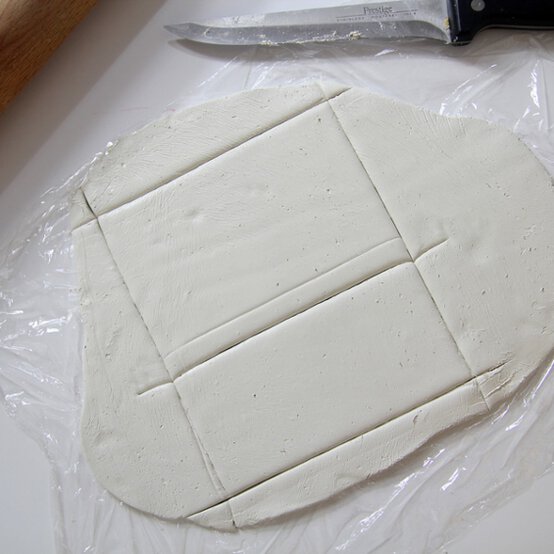 mini-clay-pots-1-edit.jpeg?sw=554&q=85