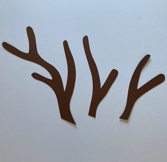 how-to-make-a-cardboard-box-summer-garden_step-15.jpg?sw=554&q=85