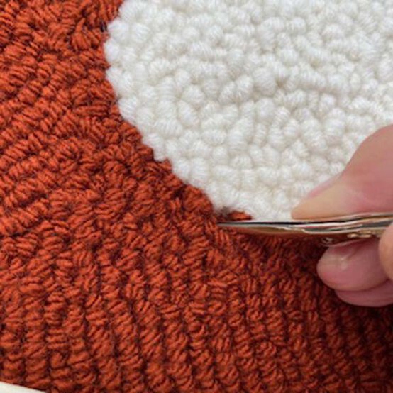 ideas%5Fhow%2Dto%2Dmake%2Da%2Dpunch%2Dneedle%2Dtoadstool%2Dcushion%5Fstep%2D3b.jpg?sw=554&q=85