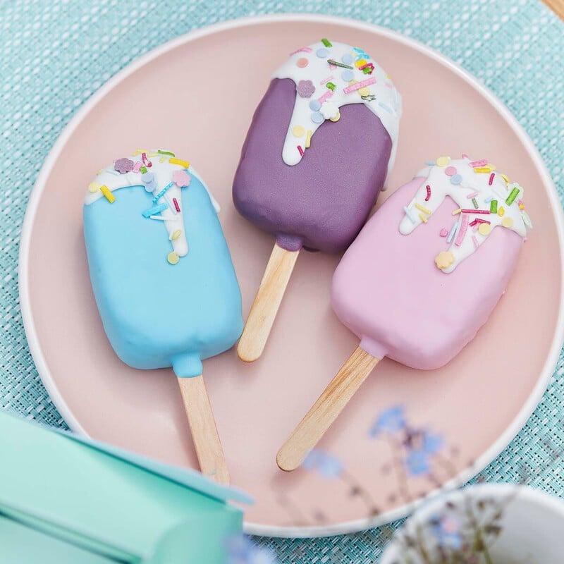 Three ice cram pops on a plate. Clicking leads to all ideas and projects