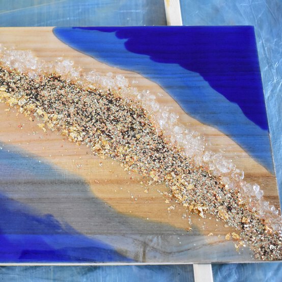 resin-cutting-board-step-6_2.jpg?sw=554&q=85