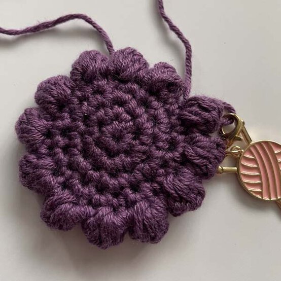 ideas%5Fhow%2Dto%2Dcrochet%2Da%2Dhalloween%2Dwreath%5Fcauldron%2Dbubbles%5F1.jpg?sw=554&q=85