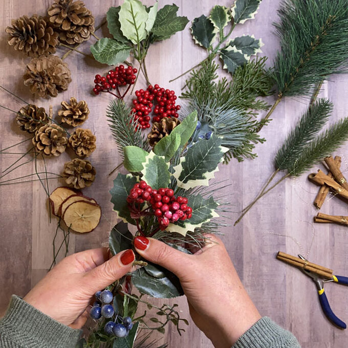 how-to-make-a-rustic-christmas-garland_step-4.jpg?sw=680&q=85