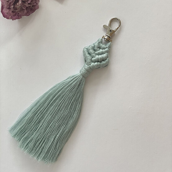 Idea_macrame-stash-busting-_keyring-STEP12.jpg?sw=554&q=85