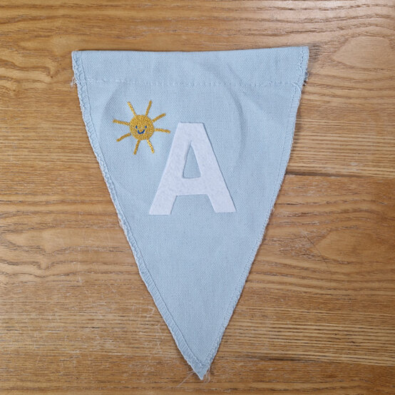 idea%5Fembroidered%2Dkids%2Dbunting%5Fstep%2D05.jpg?sw=554&q=85