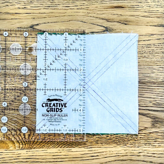 Idea_how-to-quilt-a-christmas-stocking_step4a.jpg?sw=554&q=85