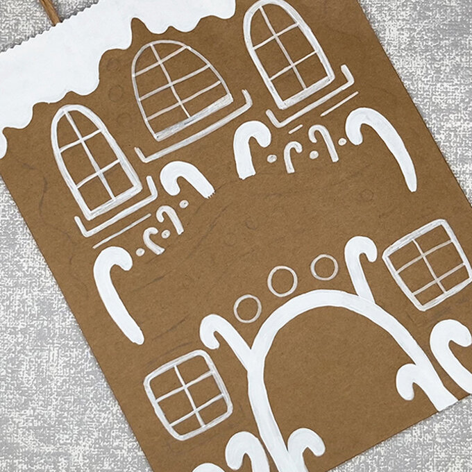 idea_ways-to-personalise-a-christmas-gift-bag-gingerbread_step4a.jpg?sw=680&q=85