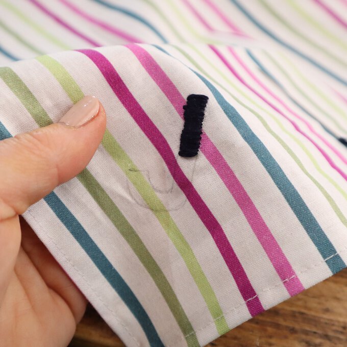 how-to-sew-placemats-and-napkins_napkin_step5c.jpg?sw=680&q=85
