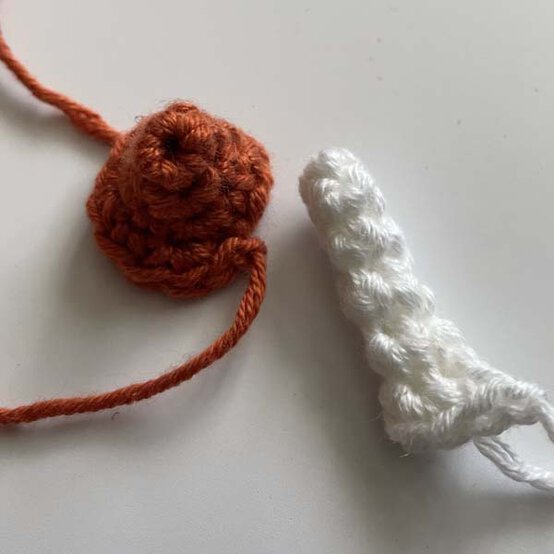 ideas%5Fhow%2Dto%2Dcrochet%2Da%2Dhalloween%2Dwreath%5Ftoadstool%5F1.jpg?sw=554&q=85