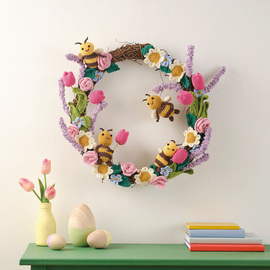 idea%5Fcrochet%2Dprojects%2Dfor%2Dbeginners%5Ffloral.jpg?sw=554&q=85